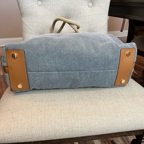 Michael Kors Blue Canvas Woven Ring Handle Isla Tote EUC - Picture 8 of 12